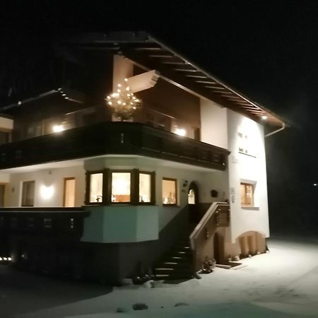 Landhaus Tschafein Galtür エクステリア 写真