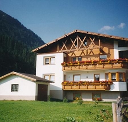 Landhaus Tschafein Galtür エクステリア 写真