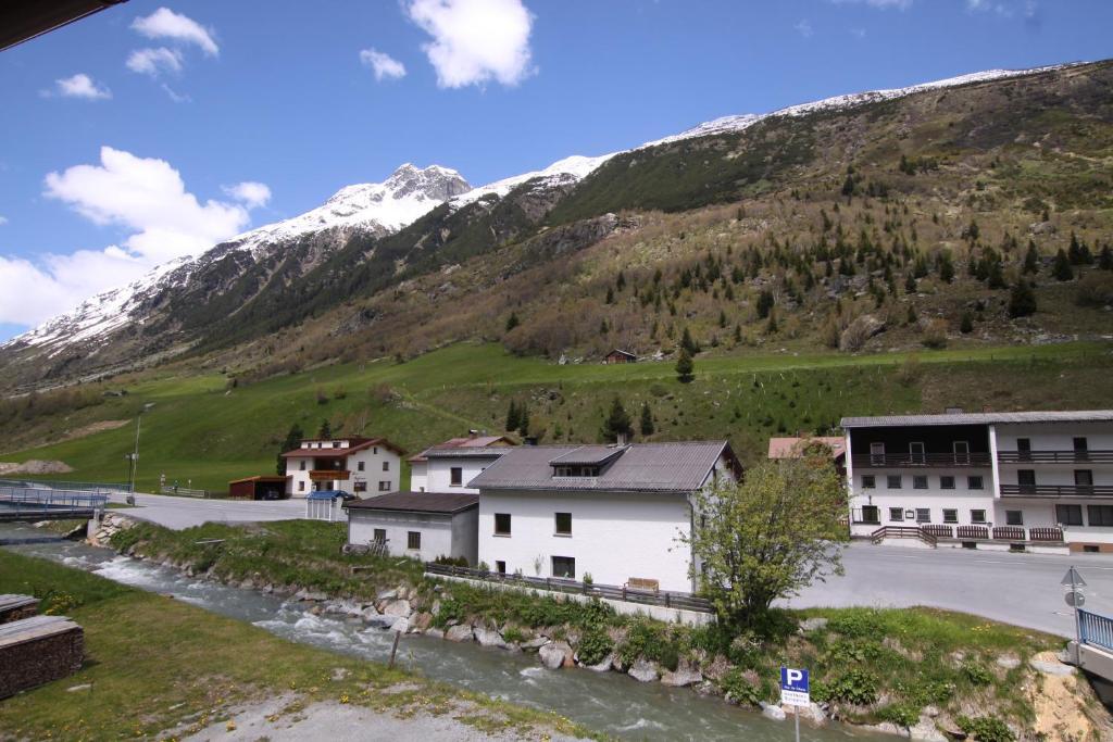 Landhaus Tschafein Galtür エクステリア 写真